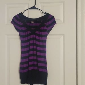 💥💥💥 4 items for $12 💥💥💥Black & Purple T-shirt